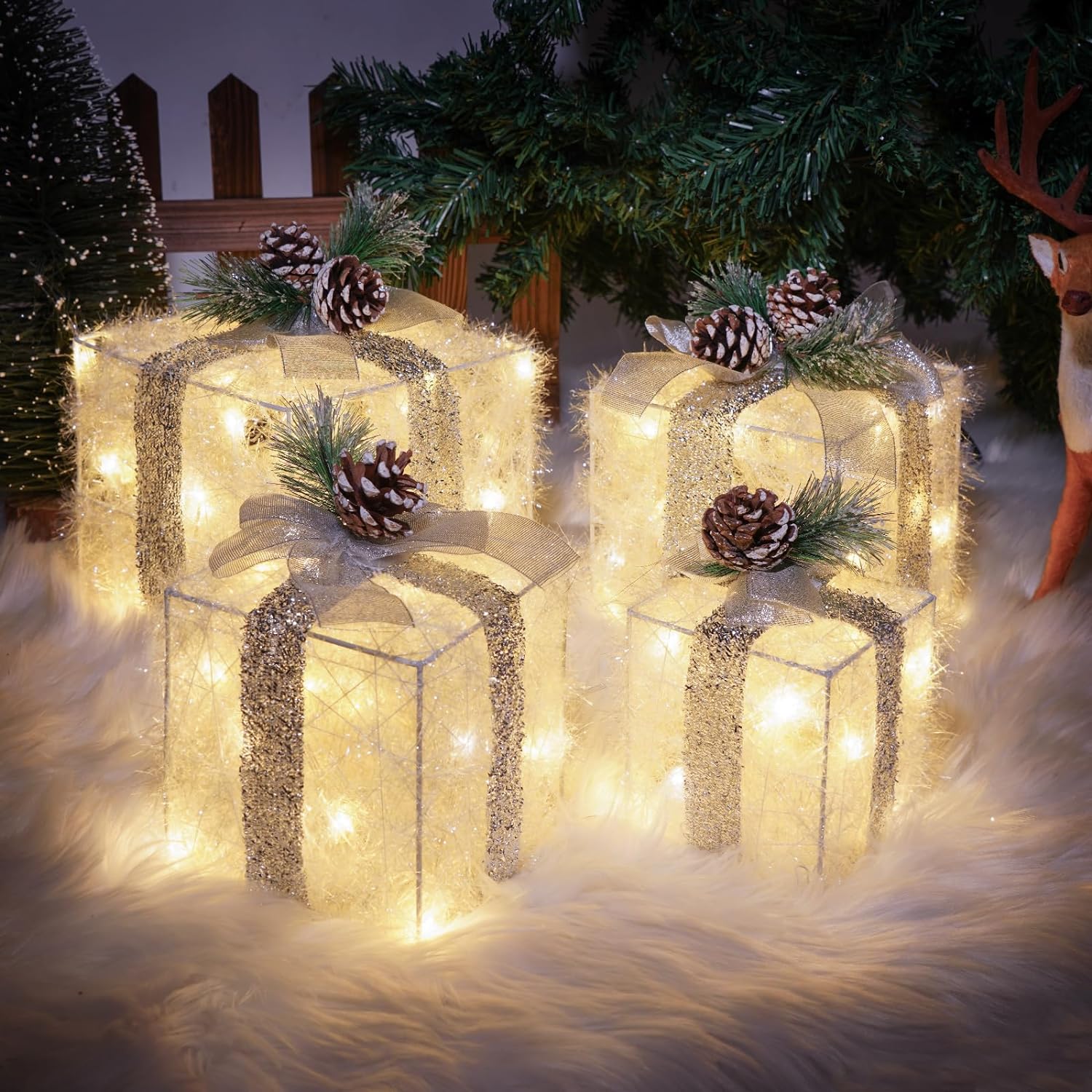 Set of 4 Christmas Lighted Gift Boxes, Pre-lit Lights Gift Boxes, Light up Present Boxes Set Battery Operated with Different Sizes for Holiday Indoor Outdoor Decorations